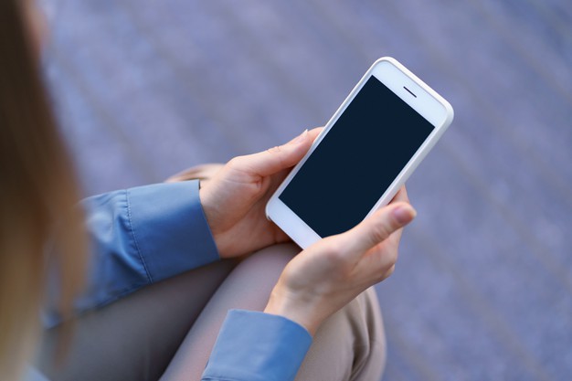 close-up-woman-hands-holding-smartphone-with-black-screen_158595-6847